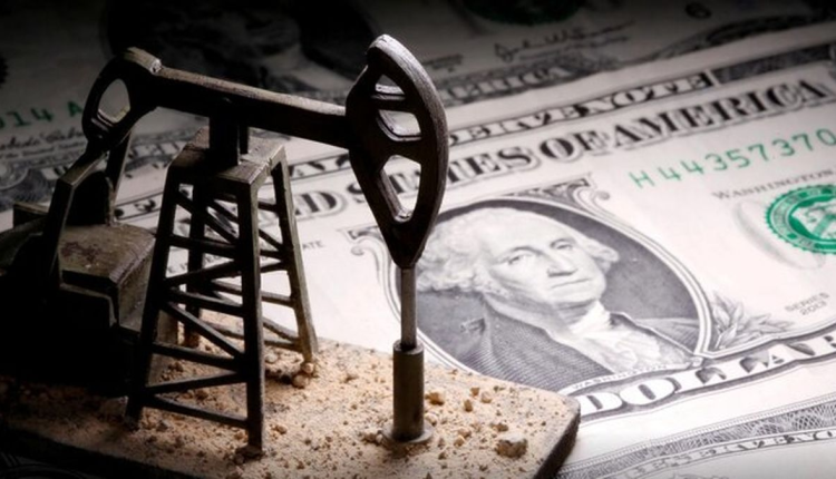 قیمت جهانی نفت خام پایین آمد، ذخایر نفت آمریکا بالا رفت